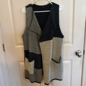 Woman’s staccato brand long sweater vest, charcoal and off white, size L